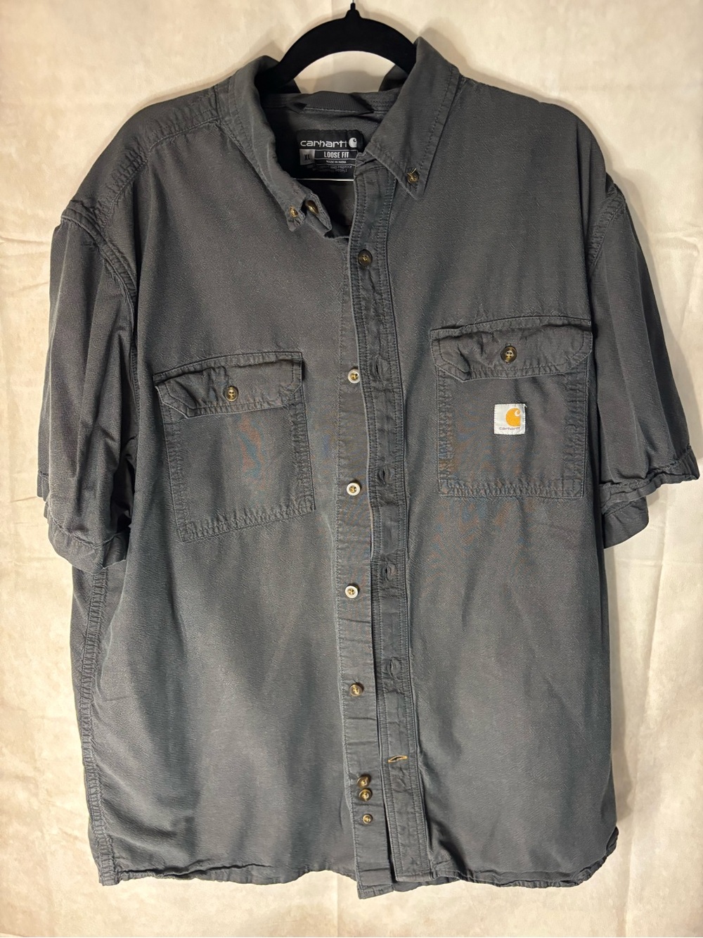 Carhartt Short-Sleeve Button-Down Shirt in Charcoal Gray
